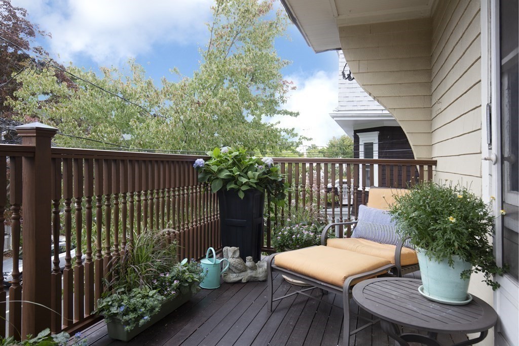 96 Fayerweather St, Cambridge, MA 02138