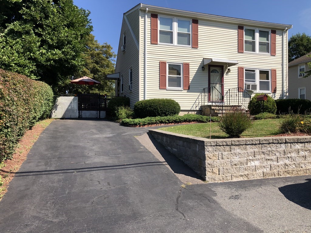 31 Hillcrest Ave, Dedham, MA 02026