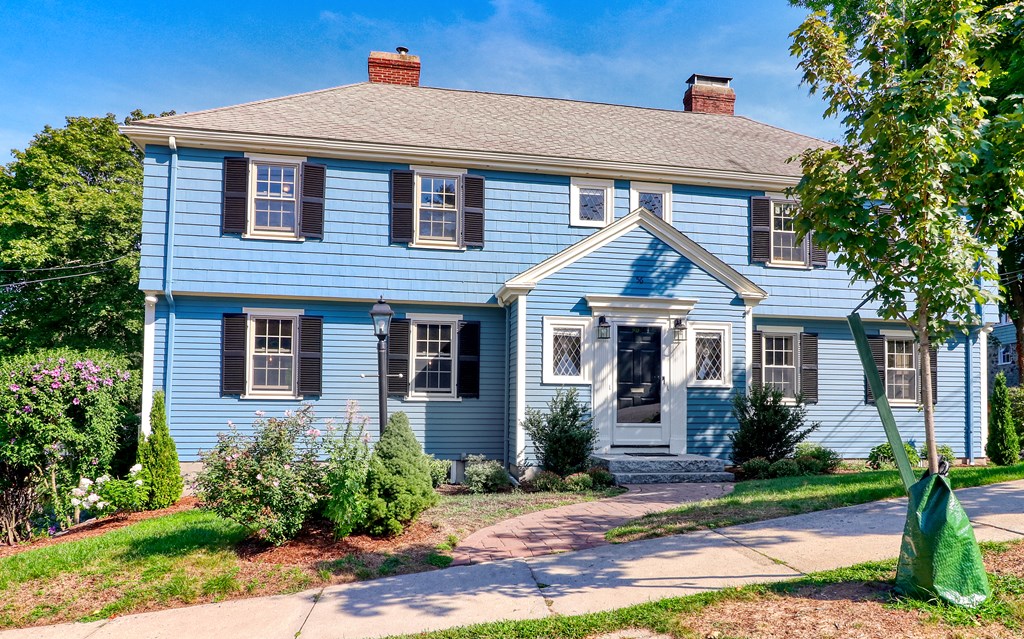 56 Churchill Ave, Arlington, MA 02476
