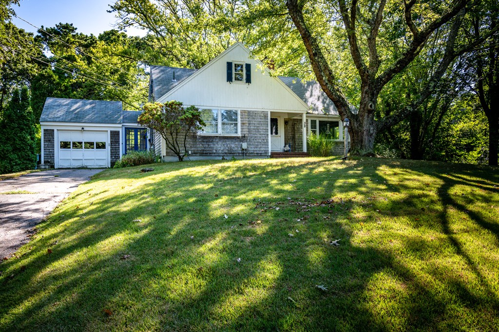 38 Stetson Lane, Barnstable, MA 02601