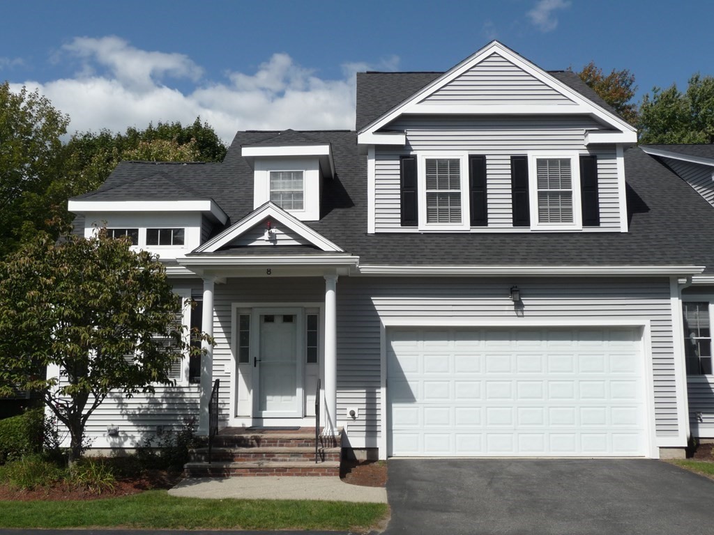 8 Dover Dr, Burlington, MA 01803