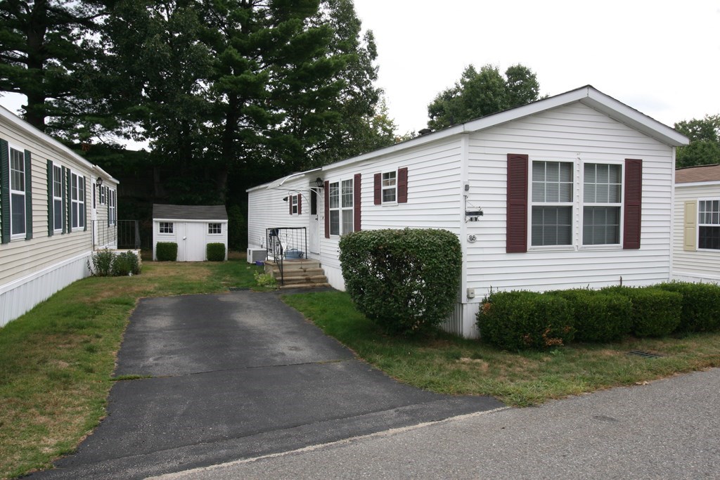 86 Thistle Way, Manchester-by-the-Sea, MA 03109