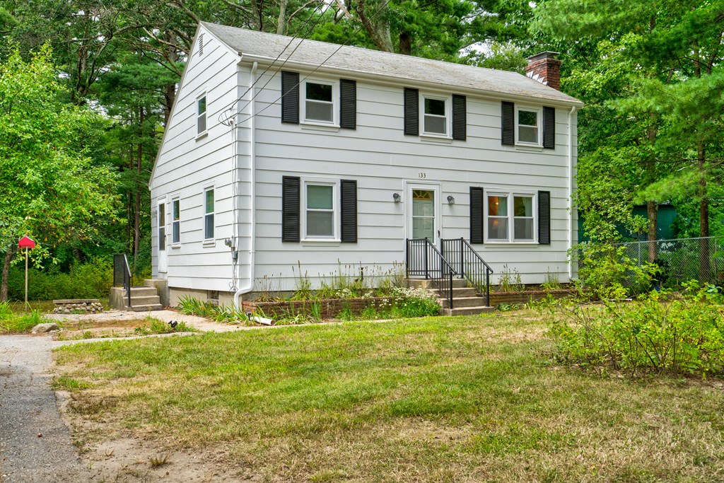 133 Blackstone St, Blackstone, MA 01504