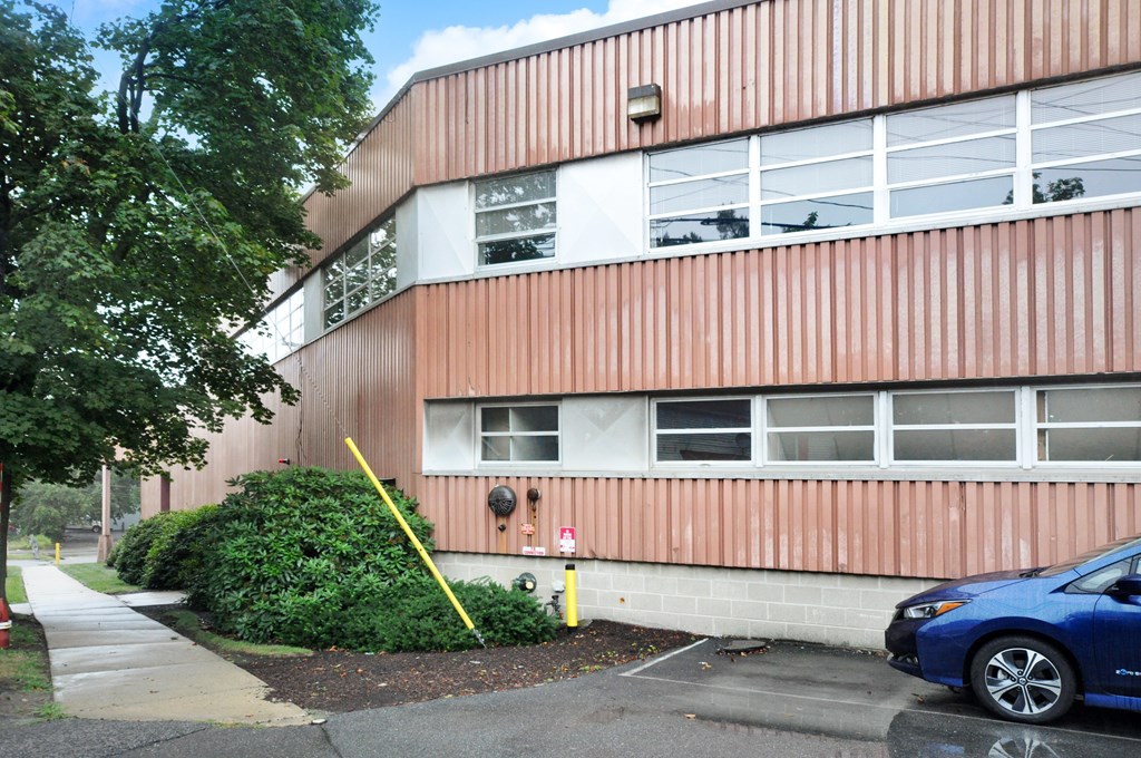 60 Lowell Street, Arlington, MA 02476