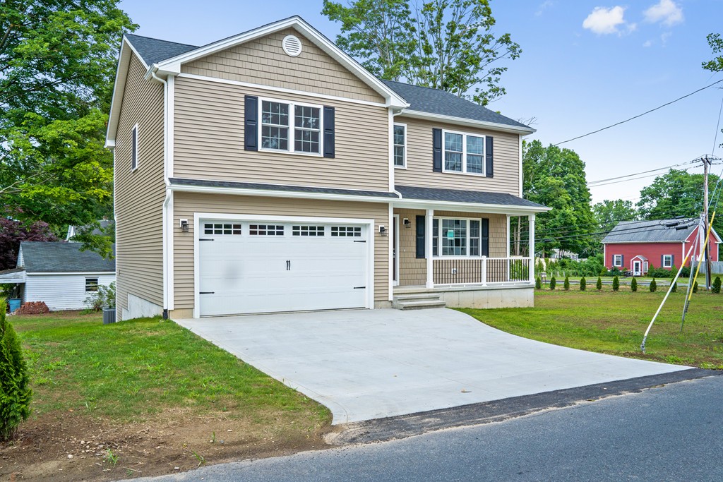 6 N West St, Agawam, MA 01030