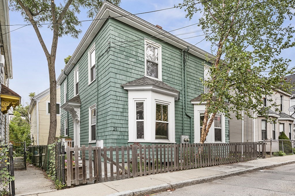 21 Andrew Street, Cambridge, MA 02139