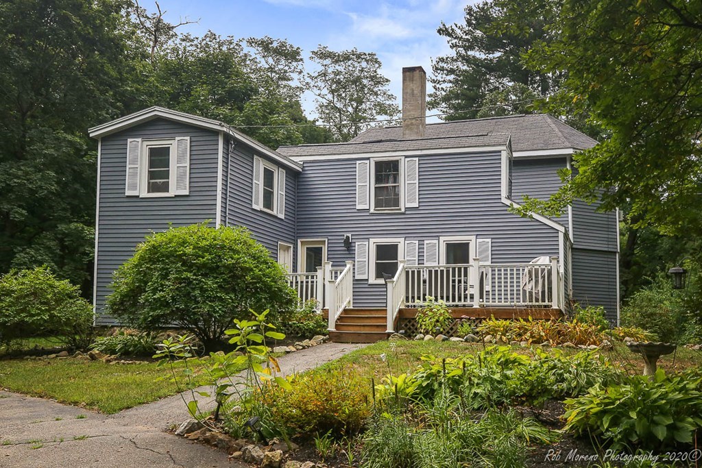 30 California, Amesbury, MA 01913