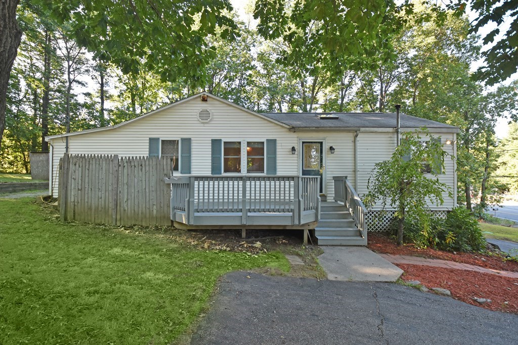 1462 Central St, Leominster, MA 01453
