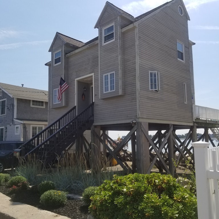 28 Lighthouse Rd, Scituate, MA 02066