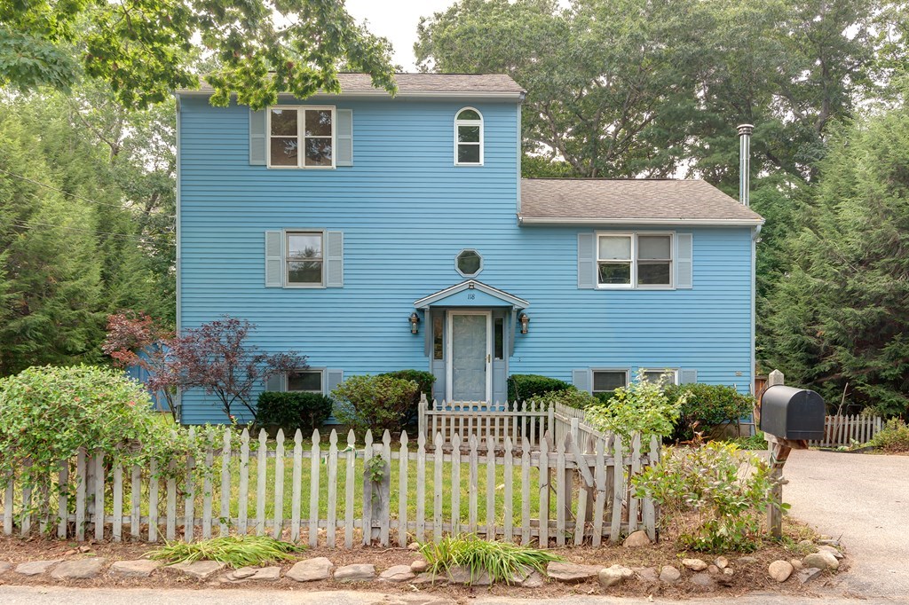 118 Peach St, Barre, MA 01005