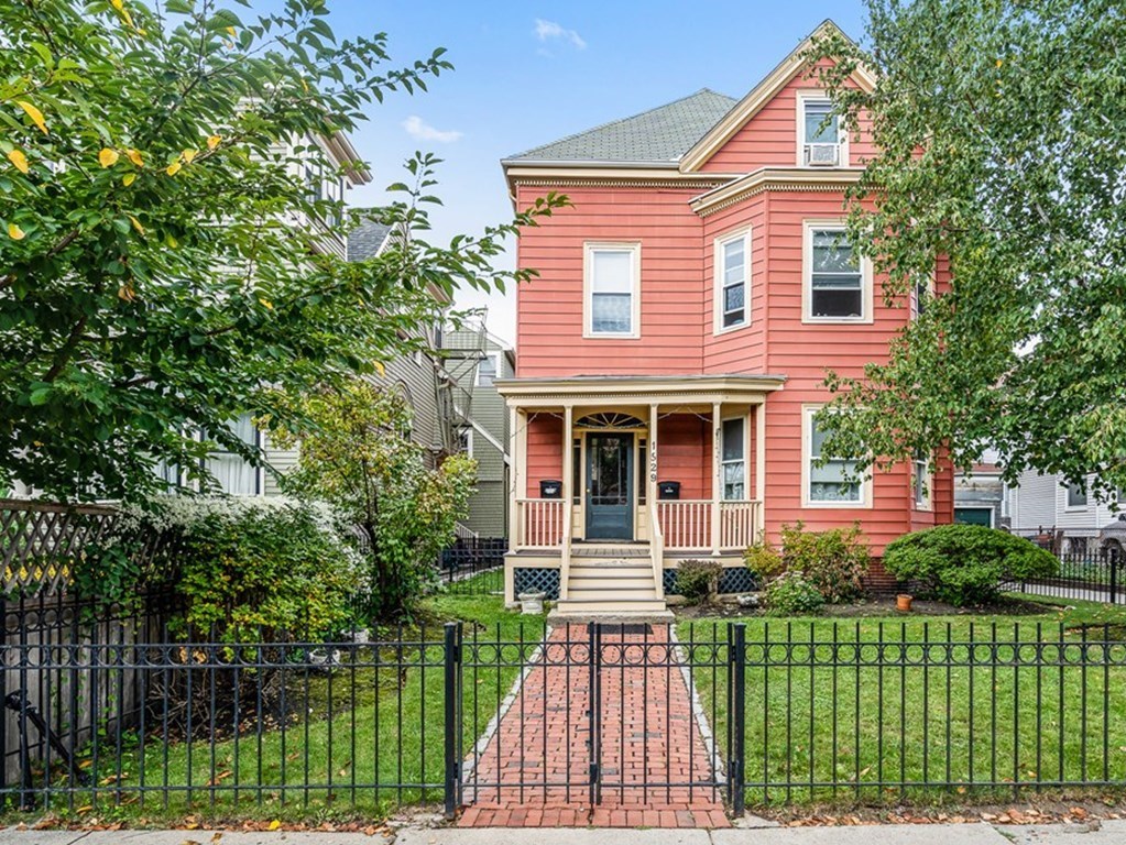 1529 Cambridge St, Cambridge, MA 02139
