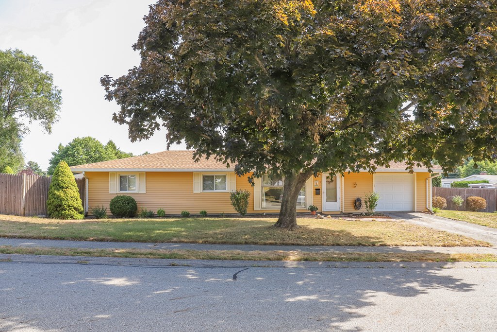 11 Exeter Rd, Beverly, MA 01915