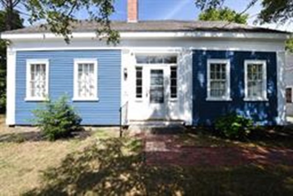 173 Plymouth St, Carver, MA 02330