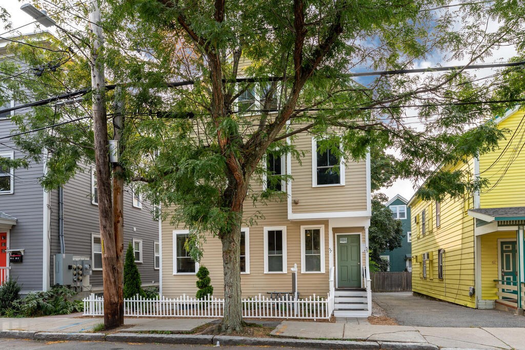 57-59 Howard St, Cambridge, MA 02139