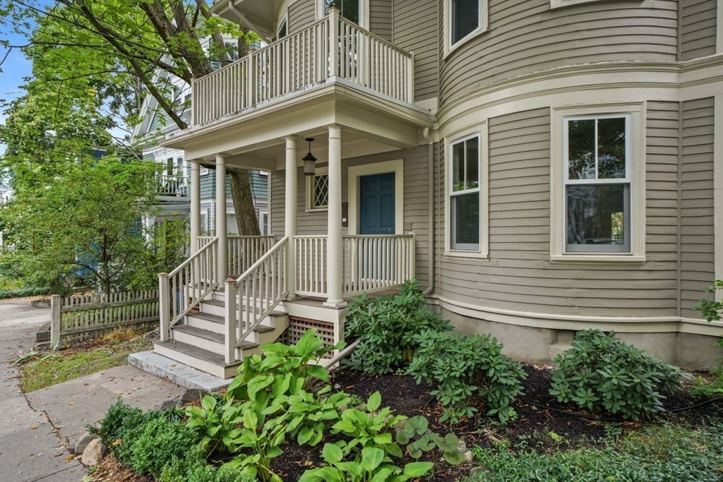 16 Buena Vista Park, Cambridge, MA 02140
