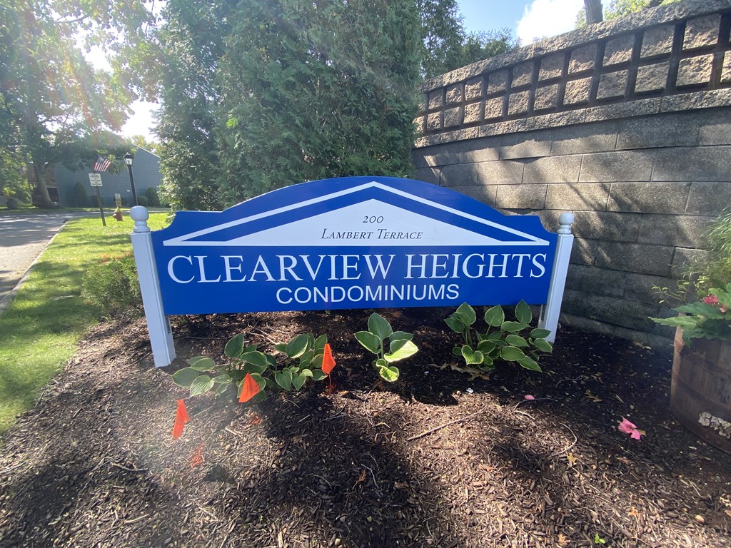 200 Lambert Ter, Chicopee, MA 01020