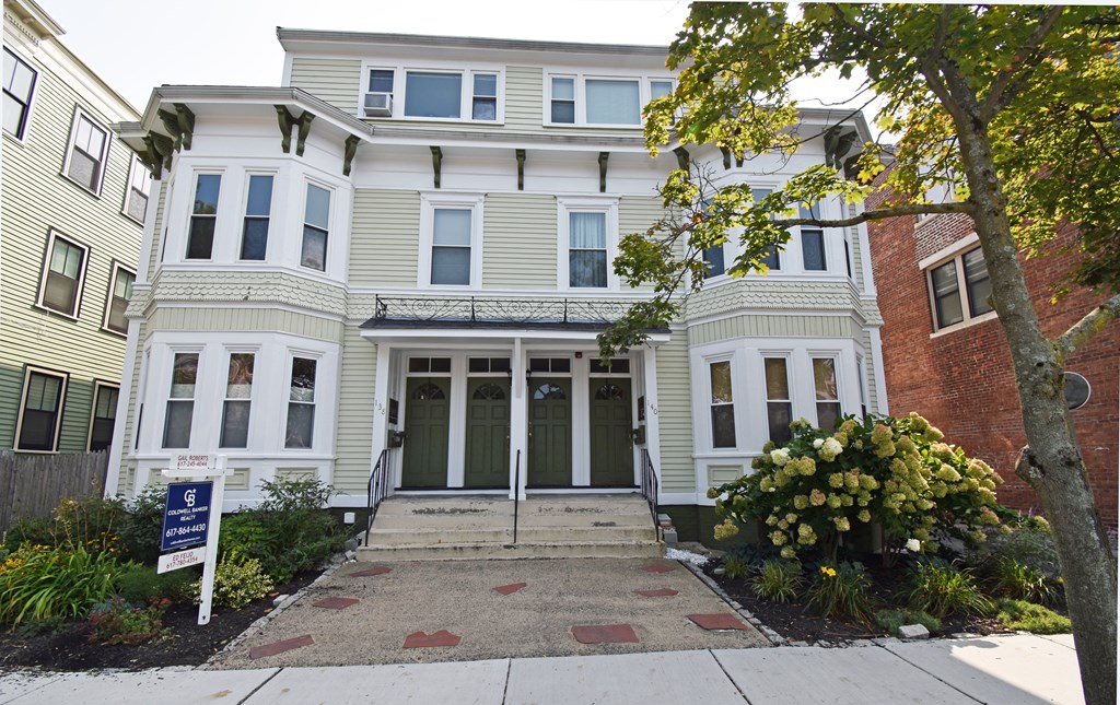 138 Huron Avenue, Cambridge, MA 02138