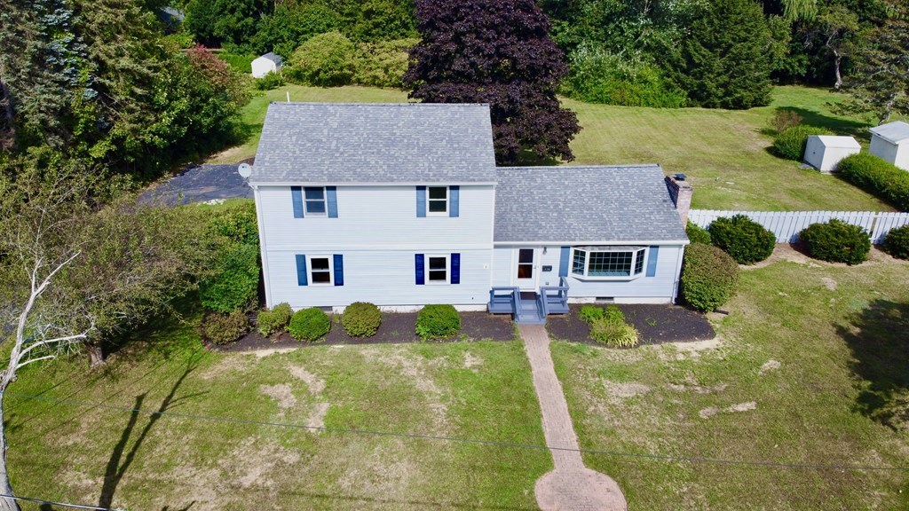 15 Vine St, Amesbury, MA 01913