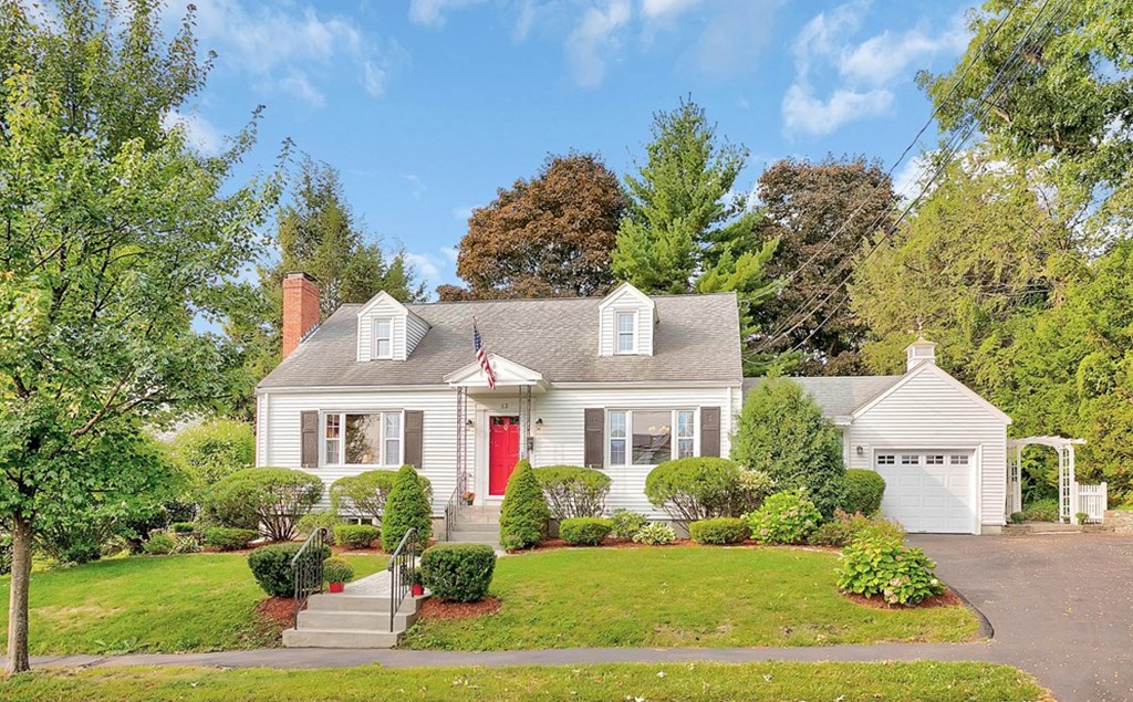 62 Beverly Rd, Arlington, MA 02474