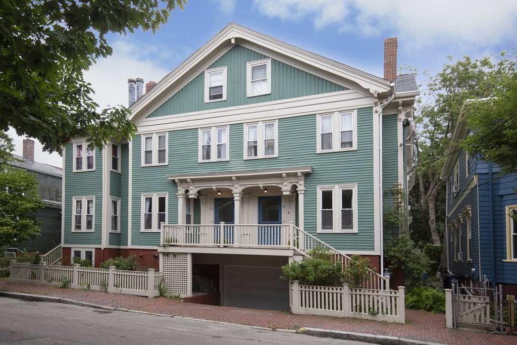 35 Antrim Street, Cambridge, MA 02139