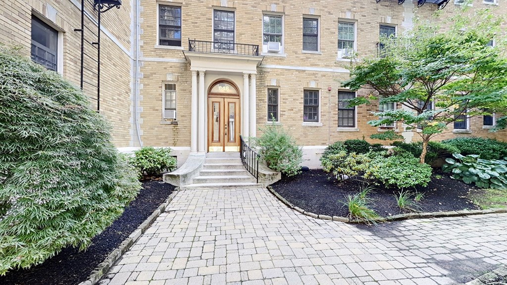 848 Massachusetts Ave, Cambridge, MA 02139