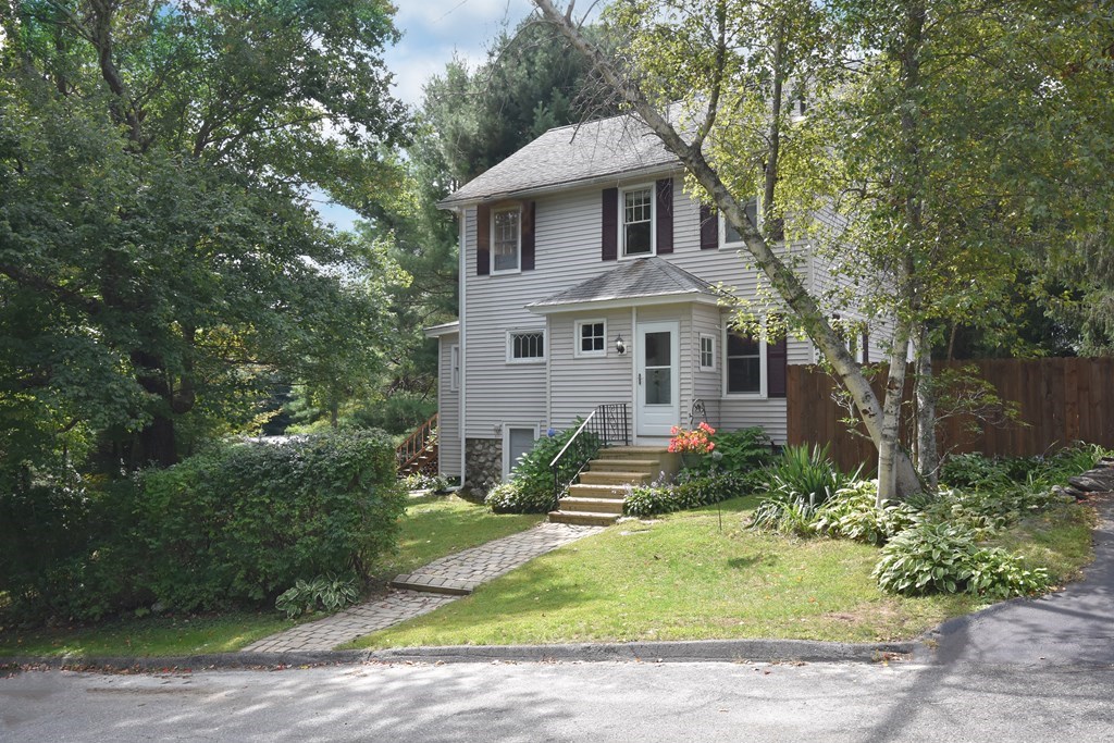 158 Willow Hill Road, Leicester, MA 01611