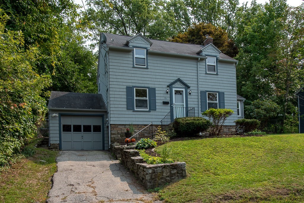 63 Hampton St, Auburn, MA 01501