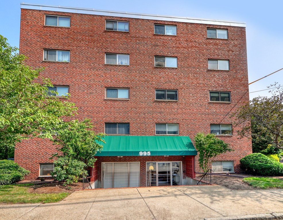 995 Massachusetts Avenue, Arlington, MA 02476