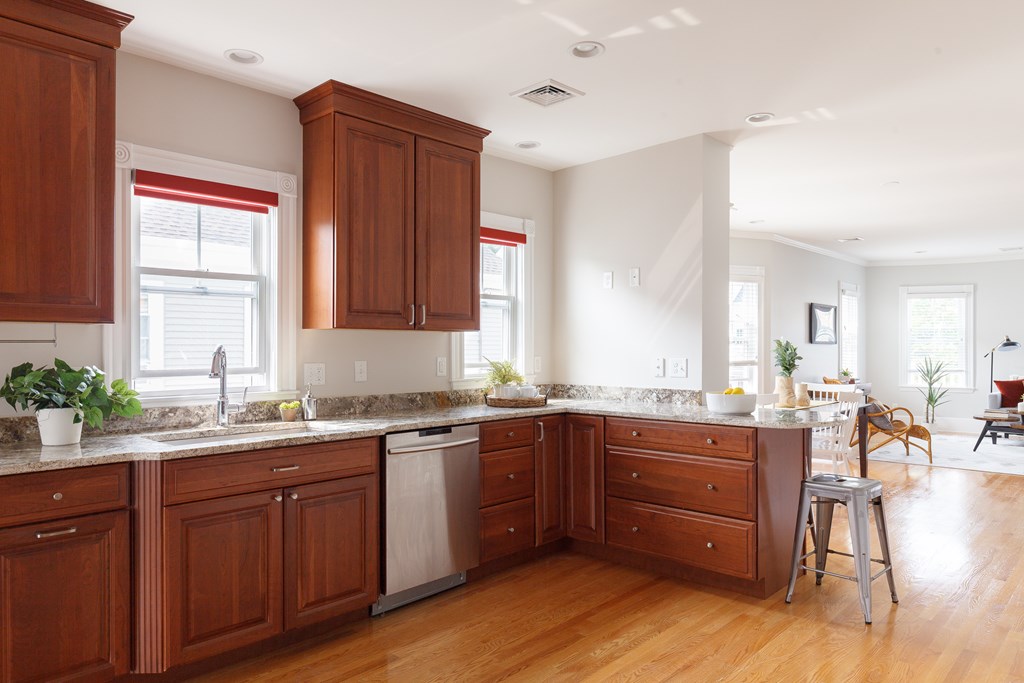 37 Windsor St, Arlington, MA 02476
