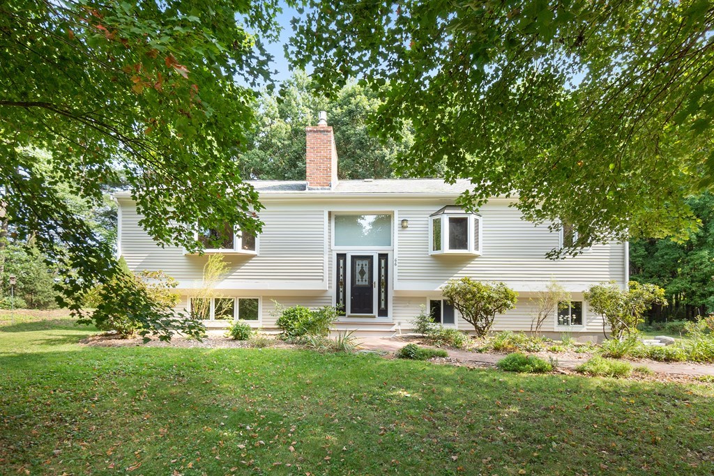 66 Saw Mill Rd, Stow, MA 01775