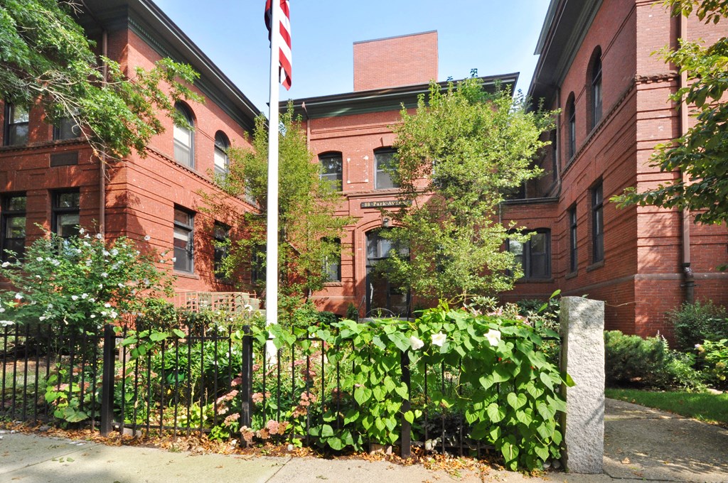 88 Park Ave, Arlington, MA 02476