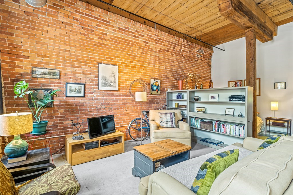 37 Millyard, Amesbury, MA 01913