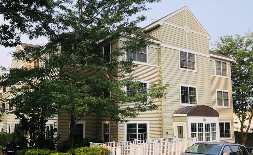 48 Federal St, Beverly, MA 01915