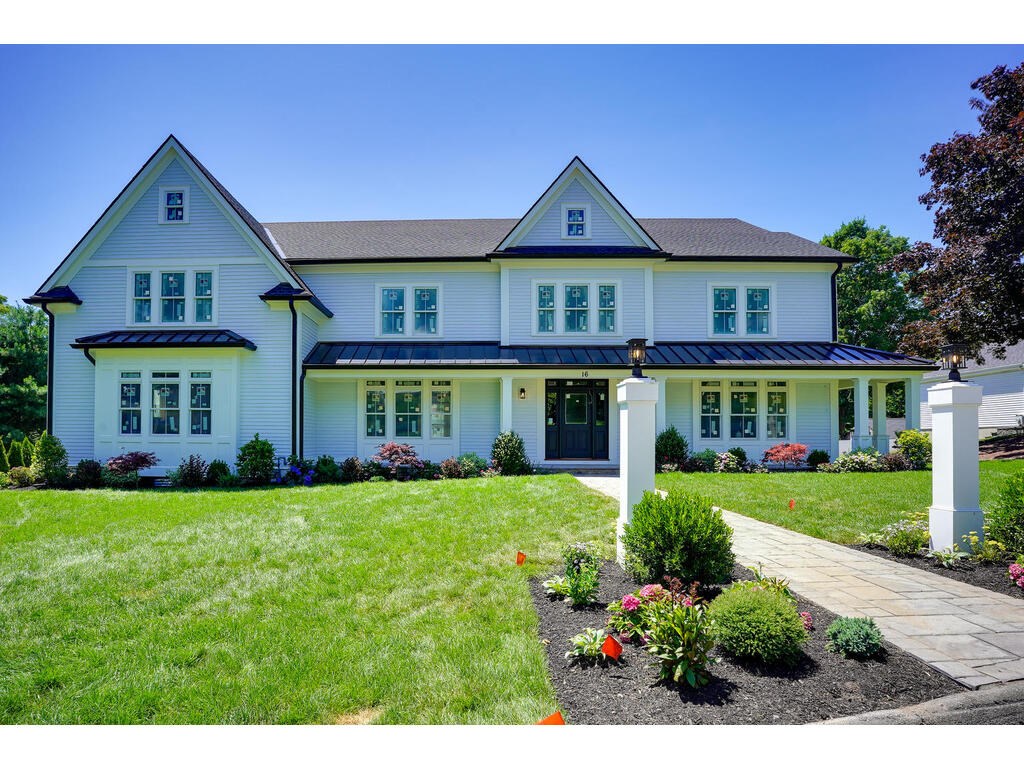 16 Cumberland Rd, Belmont, MA 02478