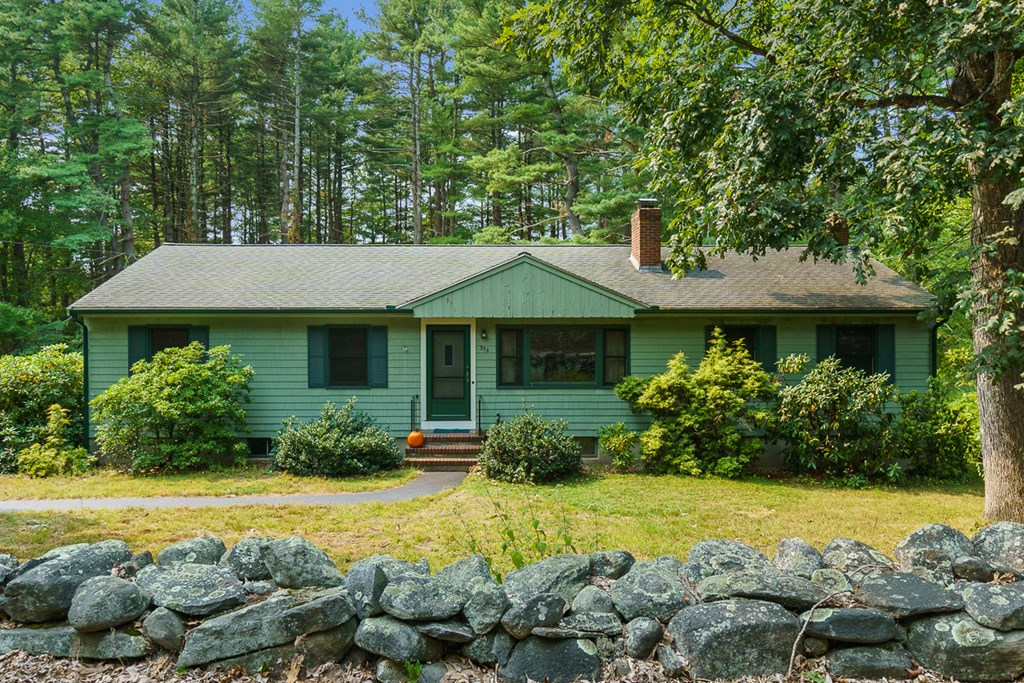 376 Central St, Acton, MA 01720