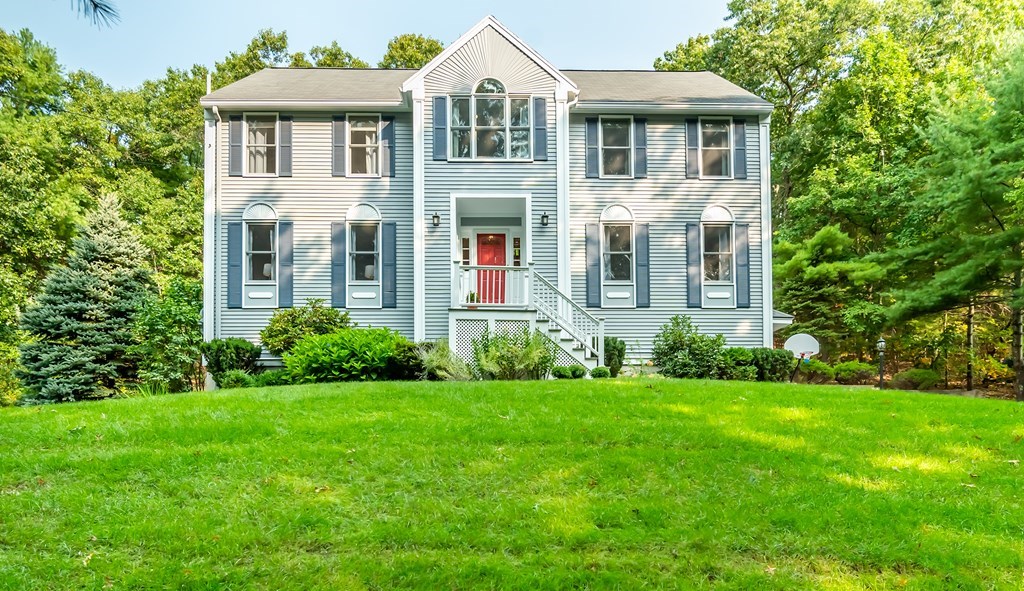 63 Rattlesnake Hill Rd, Andover, MA 01810