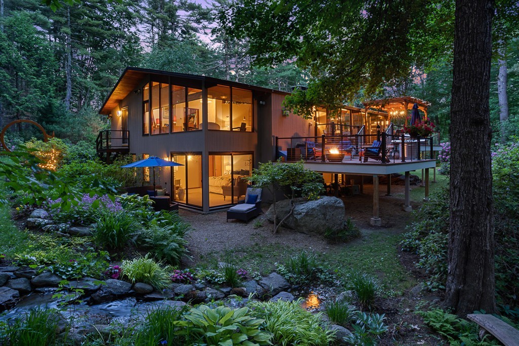 23 Suffolk Lane, Carlisle, MA 01741