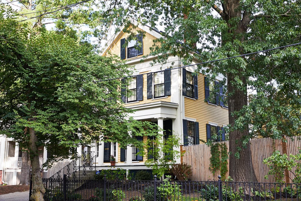 8 Ellery Street, Cambridge, MA 02138