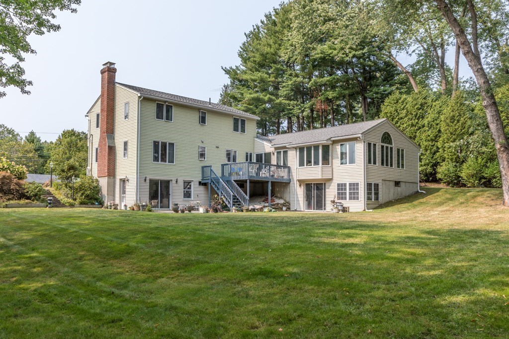 72 Mountain View Road, Leominster, MA 01453