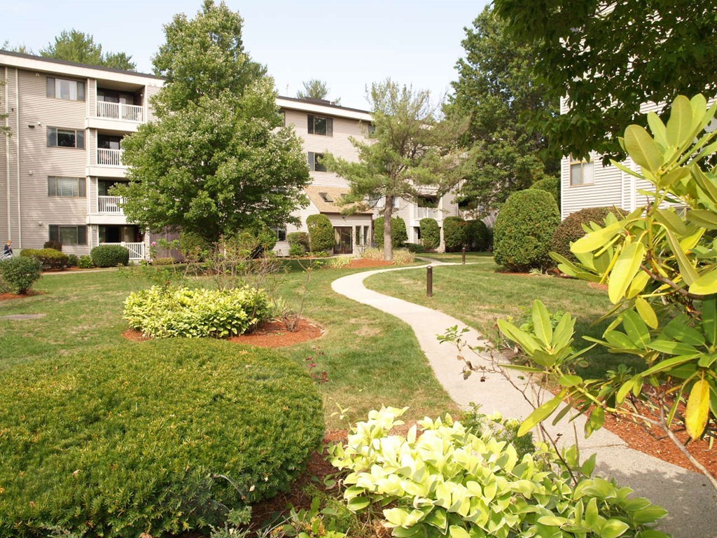 255 North Rd, Chelmsford, MA 01824