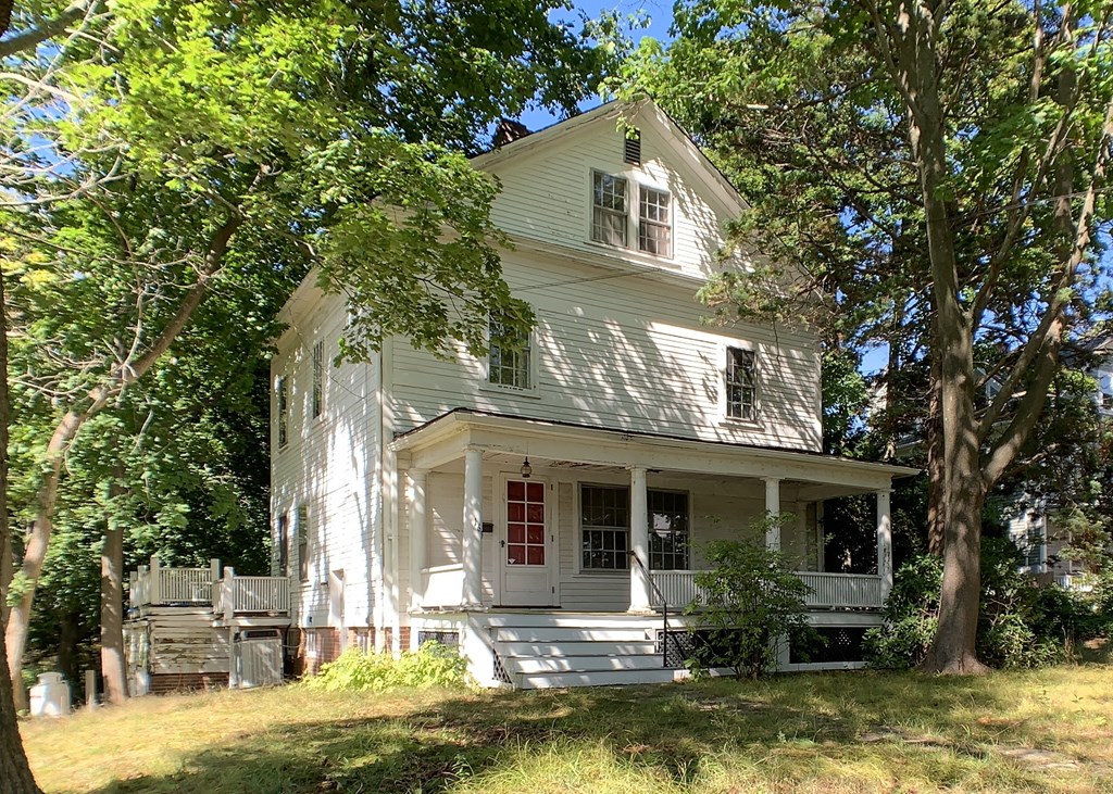 169 Northampton Rd, Amherst, MA 01002