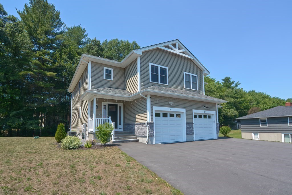 21 Shaker Rd, Ayer, Massachusetts, MA 01432, 3 Bedrooms Bedrooms, 7 Rooms Rooms,Condos,For Sale,5032351
