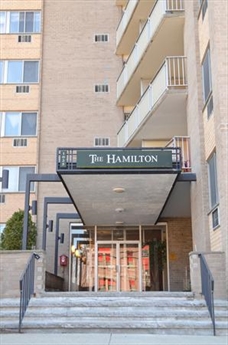 1025 Hancock St