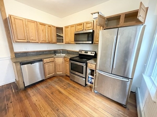 1 Folsom Ave, Apt 1