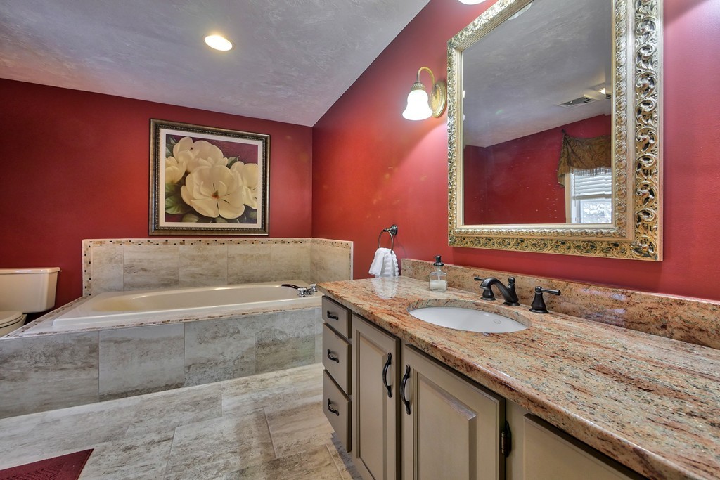 18 Stone Post Rd Salem Nh 03079 Marc Roos Realty