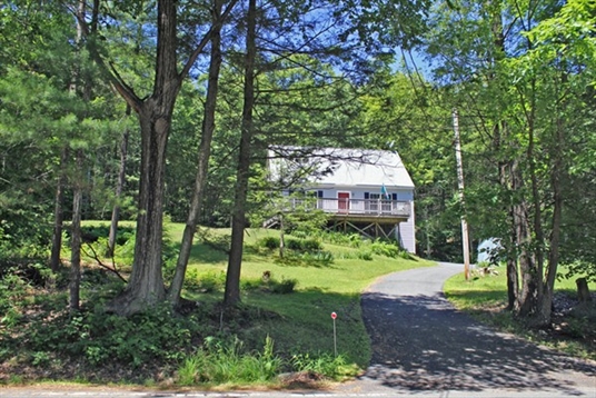111 Old State Road, Erving, MA: $245,000