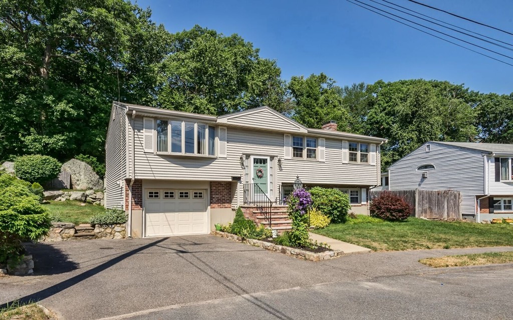 2 Scribner Road, Peabody, MA, 01960 Teri Mscisz