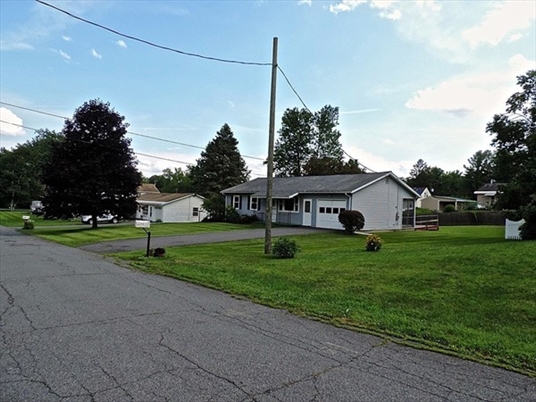 121 Thayer Road Ext., Greenfield, MA: $169,900
