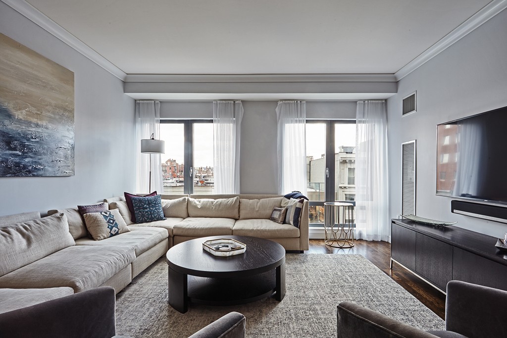 Image showcasing Luxury Celebrity Real Estate and Home Sales - Robb Report