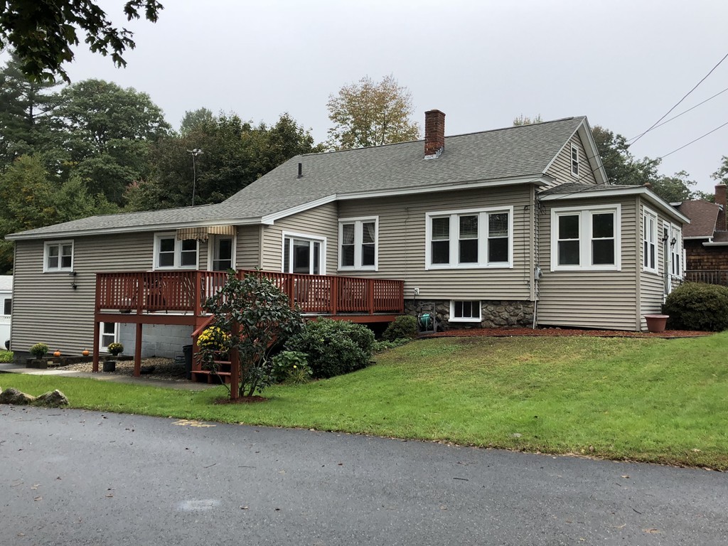 43 Lake Ave, Leicester, MA 01524